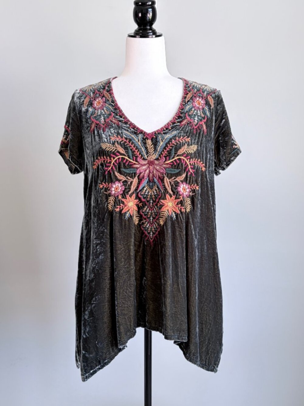 Johnny Was Velvet Top Long Boho Luxury Festival Embroidered V-Neck Green Size S - Picture 2 of 16